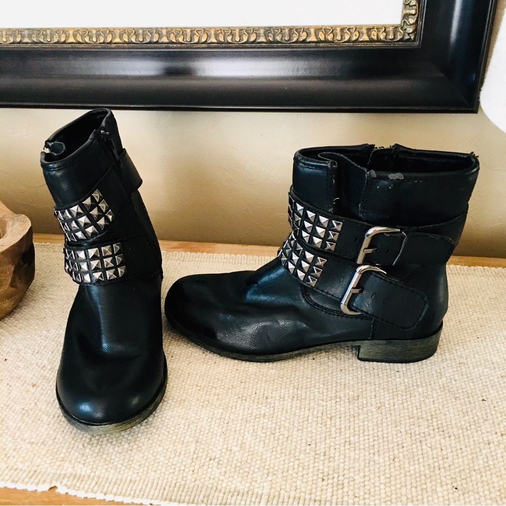 Boots black studded silver buckle booties calf low goth grunge preppy 6